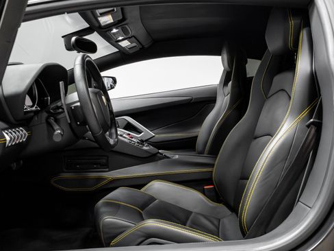 Used 2014 Lamborghini Aventador LP 700-4 image 9