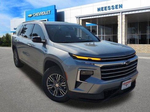 New 2026 Chevrolet Traverse LT w/ LPO, Floor Liner Package image 1