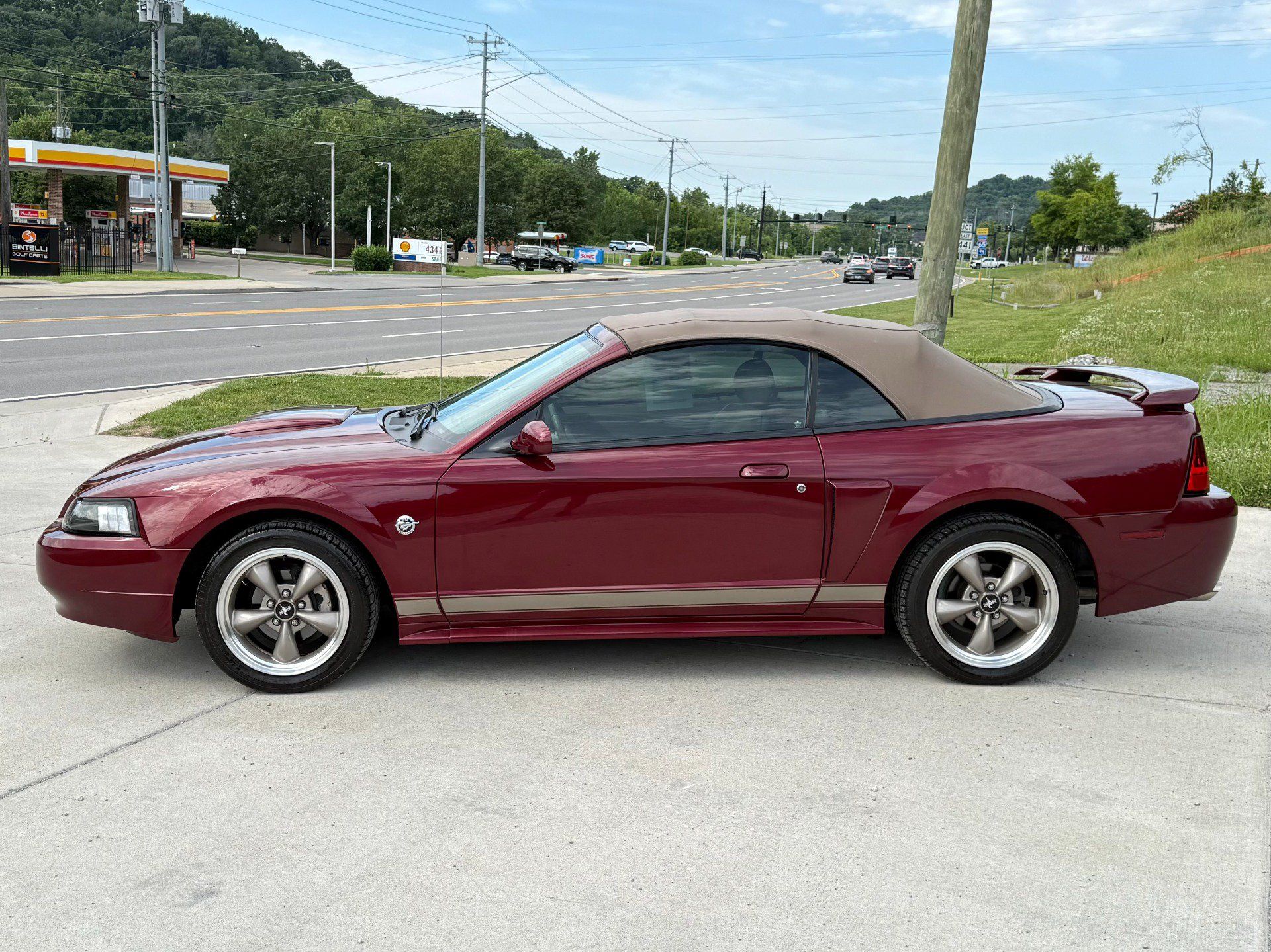 Used 2004 Ford Mustang GT RWD image 15