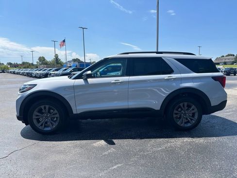 New 2026 Ford Explorer Active w/ Active Comfort Package AWD/4WD image 6