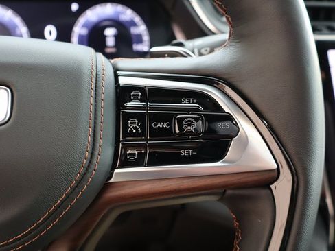 New 2025 Jeep Grand Cherokee Summit w/ Obsidian Package image 16