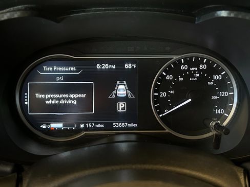 Used 2023 Nissan Versa SV image 9