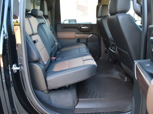 Used 2021 Chevrolet Silverado 3500 High Country AWD/4WD image 28