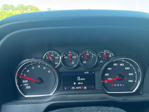 Used 2022 Chevrolet Silverado 1500 Custom w/ Safety Confidence Package image 11