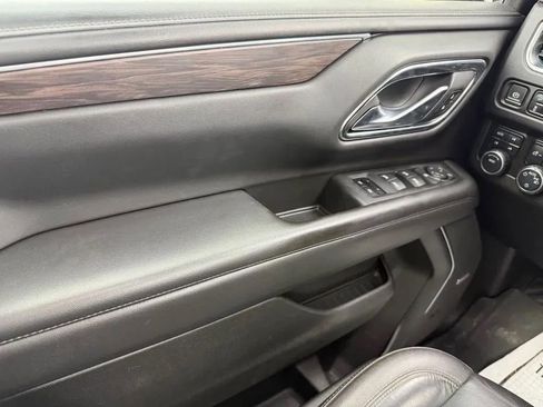 Used 2021 Chevrolet Suburban Z71 AWD/4WD image 12