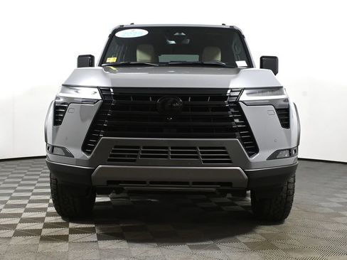 Used 2025 Lexus GX 550 AWD/4WD image 10