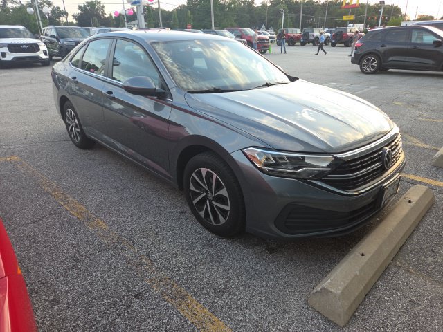 Used 2023 Volkswagen Jetta S FWD image 2