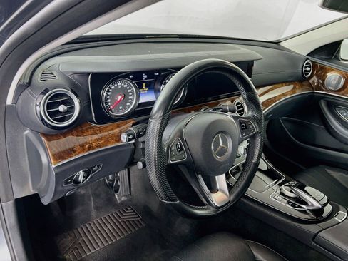 Used 2017 Mercedes-Benz E 400 4MATIC Wagon image 10