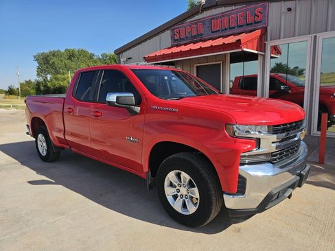 Used 2019 Chevrolet Silverado 1500 LT w/ Texas Edition RWD image 5