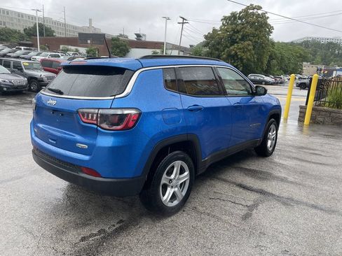 Used 2024 Jeep Compass Latitude AWD/4WD image 8
