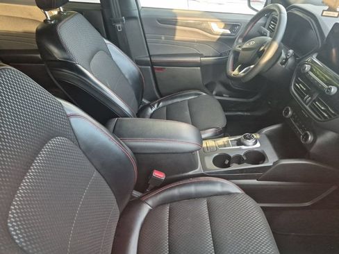 Certified 2024 Ford Escape ST-Line AWD/4WD image 27