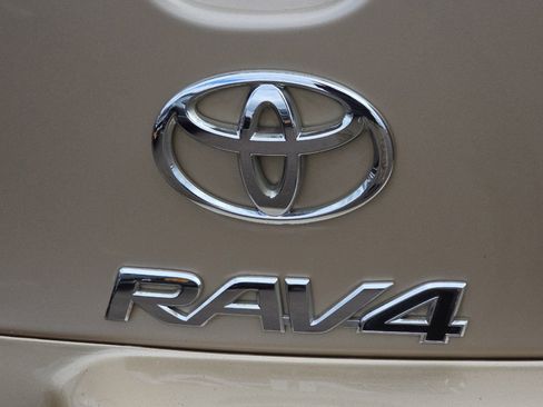 Used 2012 Toyota RAV4 4WD w/ Value Pkg image 24