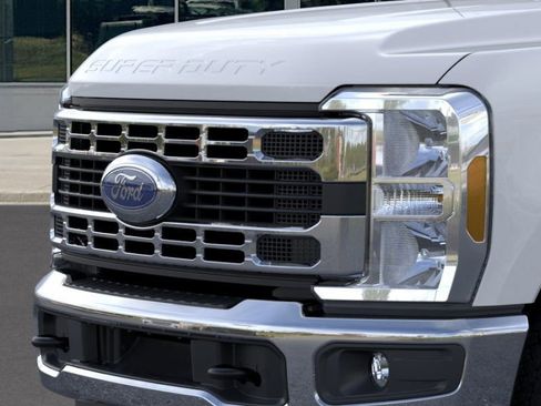 New 2026 Ford F350 XLT image 17