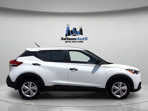 Used 2020 Nissan Kicks S FWD image 3