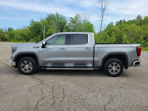 New 2026 GMC Sierra 1500 SLE AWD/4WD image 2