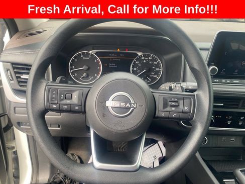 Used 2023 Nissan Rogue S FWD image 5
