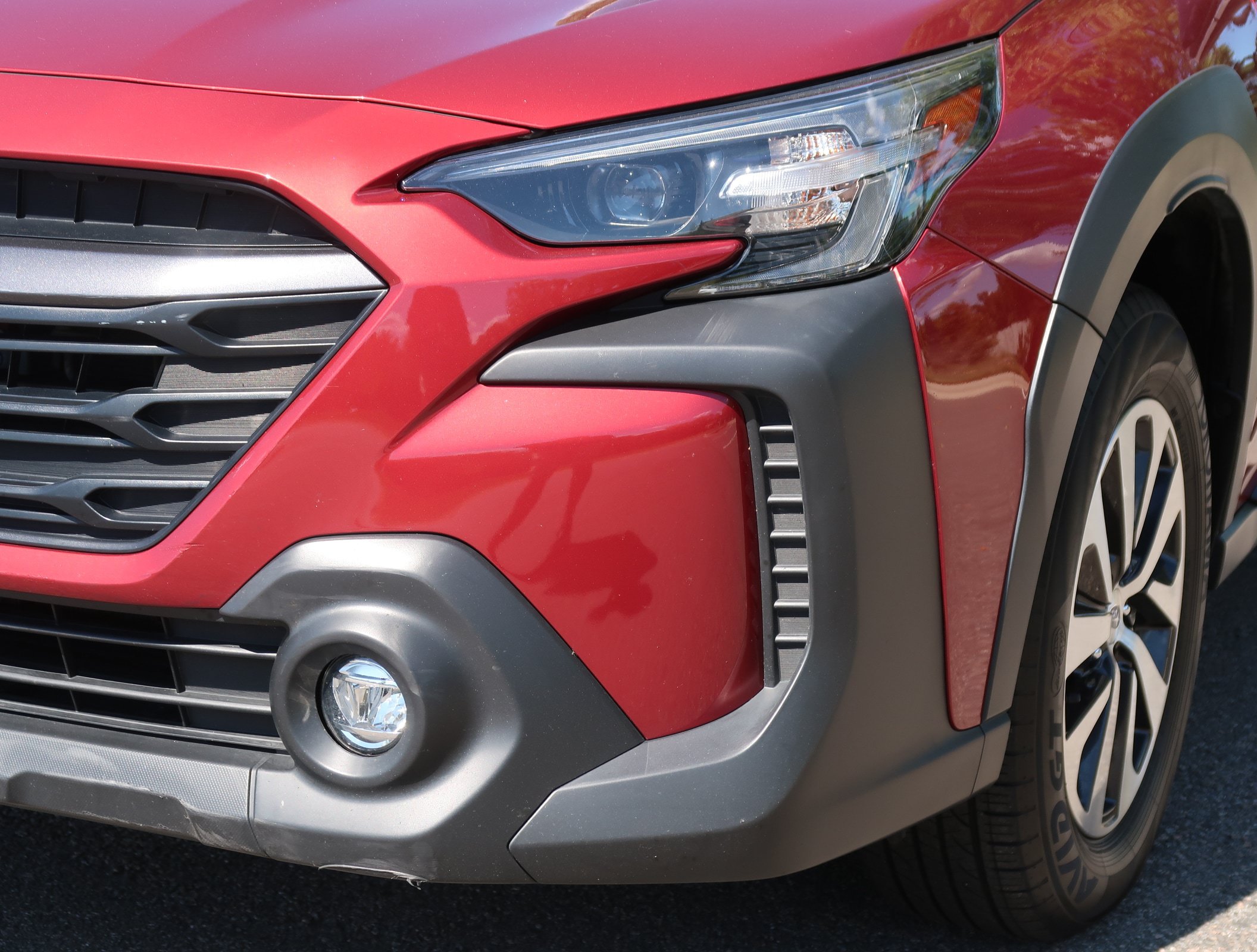 Certified 2025 Subaru Outback Premium AWD/4WD image 4