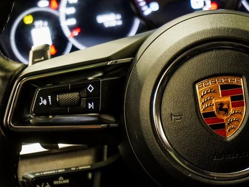 Used 2022 Porsche Panamera 4 Platinum Edition image 31