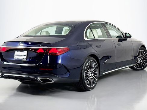 New 2026 Mercedes-Benz E 450 4MATIC Sedan image 11
