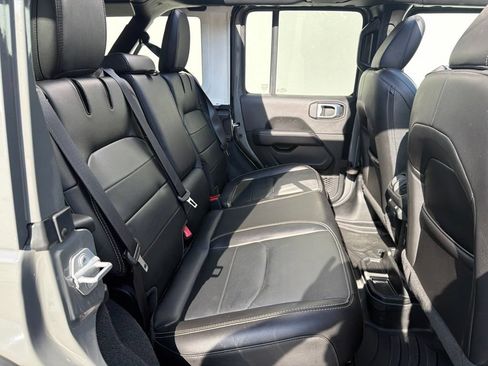 Certified 2023 Jeep Wrangler Unlimited Sahara AWD/4WD image 29