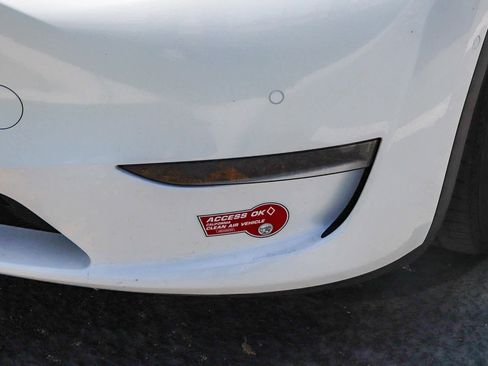 Used 2021 Tesla Model Y Long Range AWD/4WD image 4