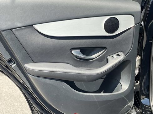 Used 2022 Mercedes-Benz GLC 300 image 21