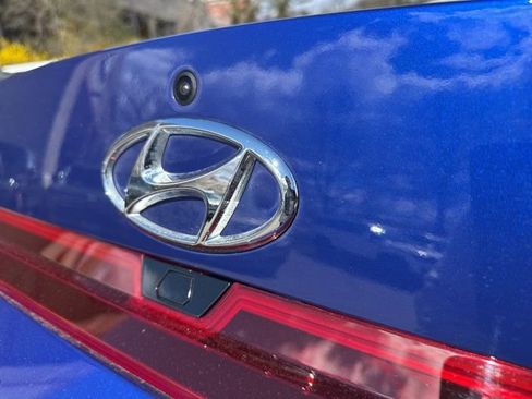 Used 2023 Hyundai Elantra SEL w/ Cargo Package image 15