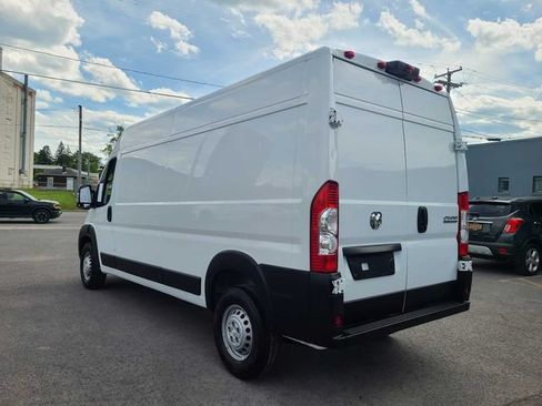 Used 2025 RAM ProMaster 2500 w/ Convenience Group FWD image 10