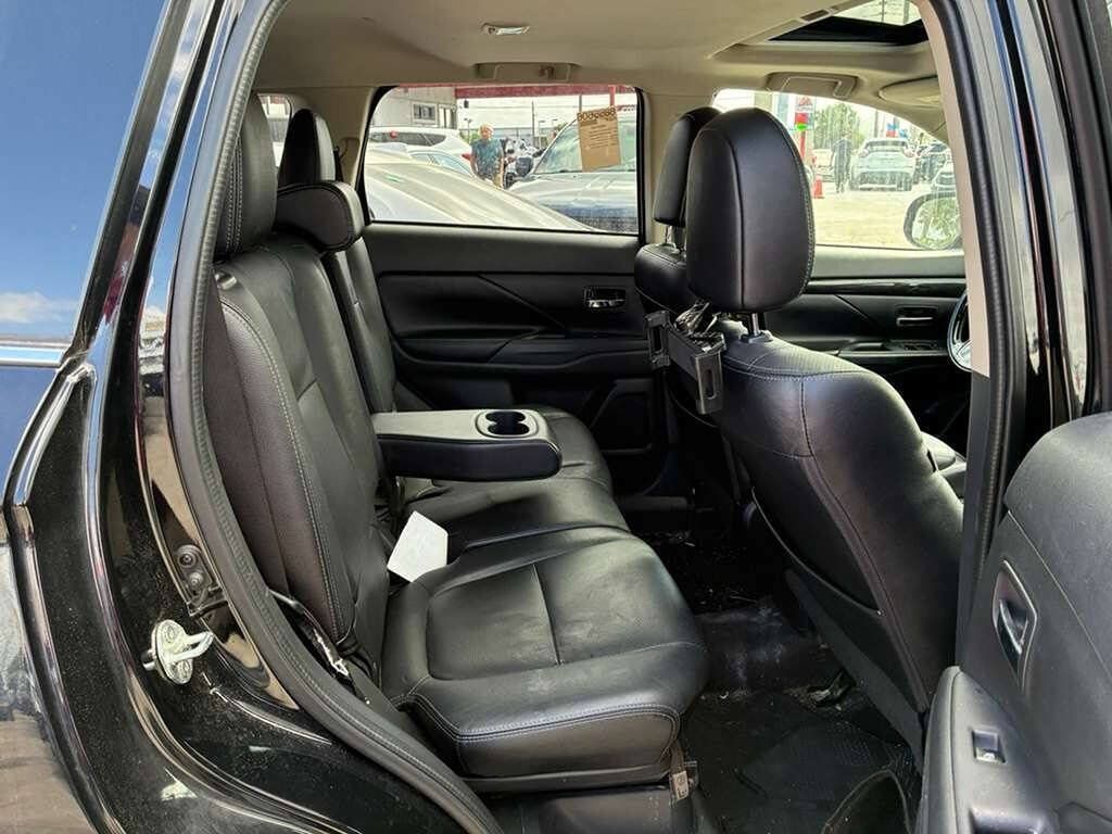 Used 2017 Mitsubishi Outlander GT AWD/4WD image 11