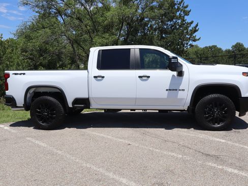 New 2026 Chevrolet Silverado 2500 Custom w/ Custom Value Package AWD/4WD image 5