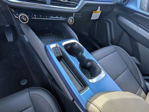 New 2026 Chevrolet Equinox EV LT w/ LPO, Blackout Package FWD image 12