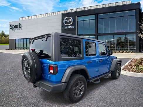 Used 2024 Jeep Wrangler Unlimited Sport AWD/4WD image 3