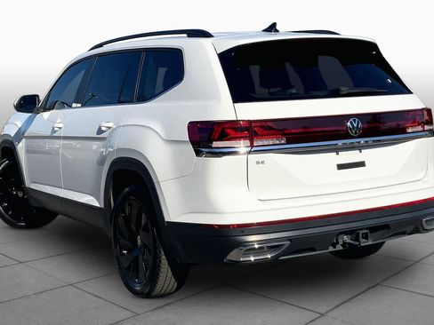 Used 2024 Volkswagen Atlas SE image 12