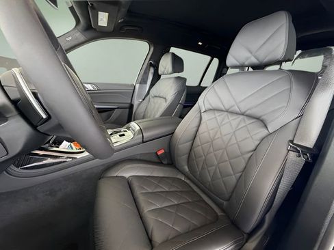 Used 2026 BMW X7 xDrive40i w/ M Sport Package image 23