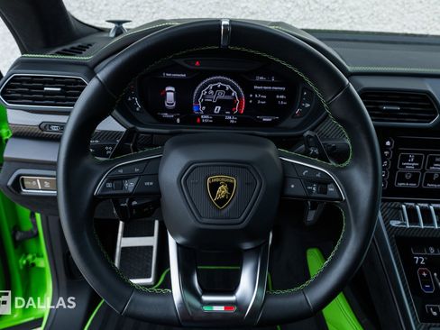 Used 2021 Lamborghini Urus AWD/4WD image 24