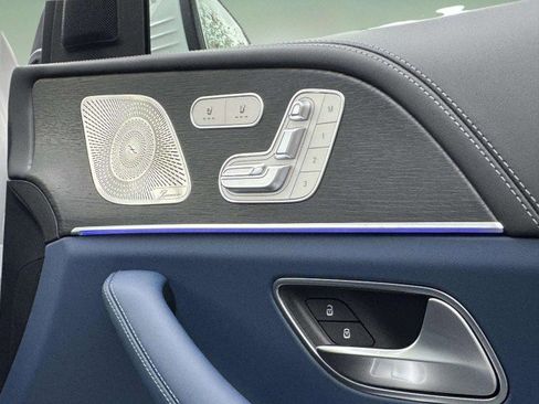 New 2026 Mercedes-Benz GLS 580 4MATIC image 11
