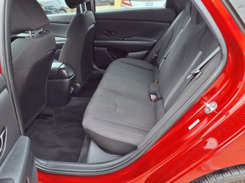 Used 2025 Hyundai Elantra Sport image 19