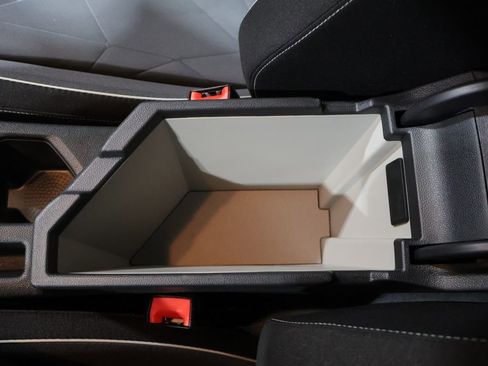 Used 2025 Volkswagen Jetta Sport image 31