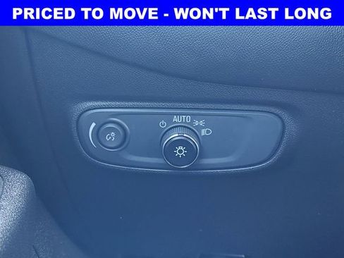 Used 2022 Chevrolet Equinox LS w/ LPO, Floor Liner Package FWD image 23