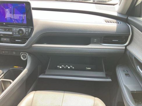 Certified 2024 Toyota Grand Highlander AWD image 19