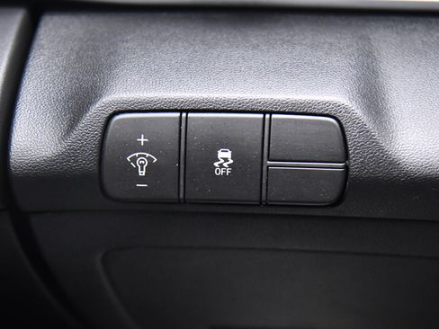 Used 2024 Hyundai Elantra SEL image 31