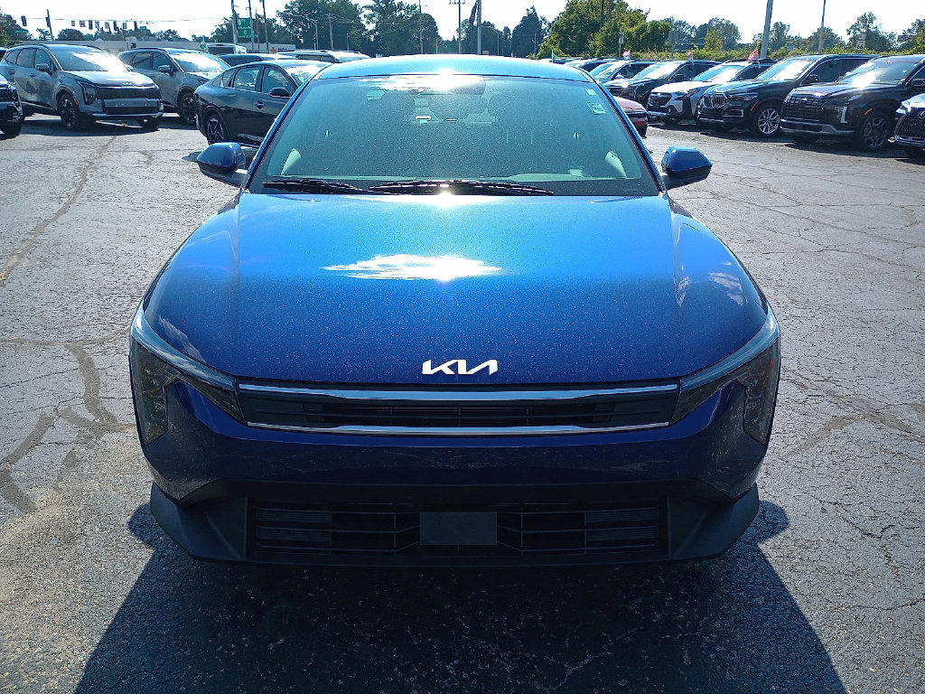 Used 2025 Kia K4 FWD image 3