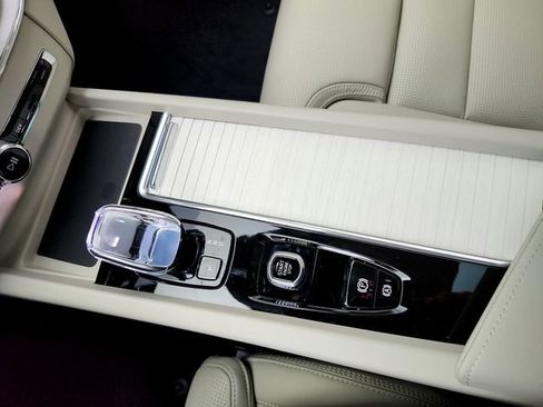 New 2026 Volvo XC90 T8 Plus w/ Protection Package AWD/4WD image 26