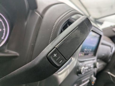 Used 2020 Chevrolet Silverado 1500 LT AWD/4WD image 13