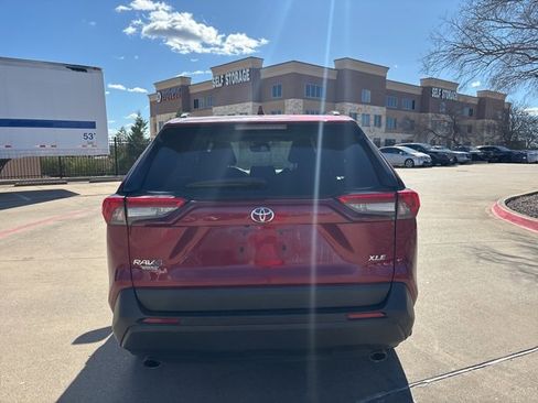 Used 2023 Toyota RAV4 XLE image 6