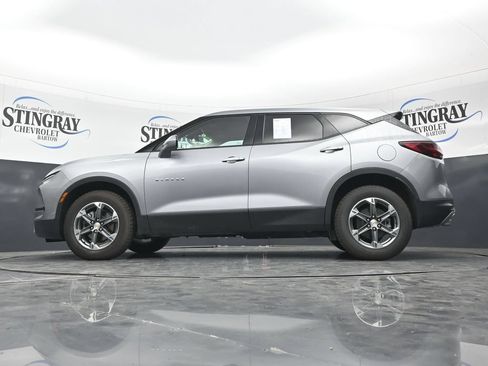 Used 2025 Chevrolet Blazer LT FWD image 32