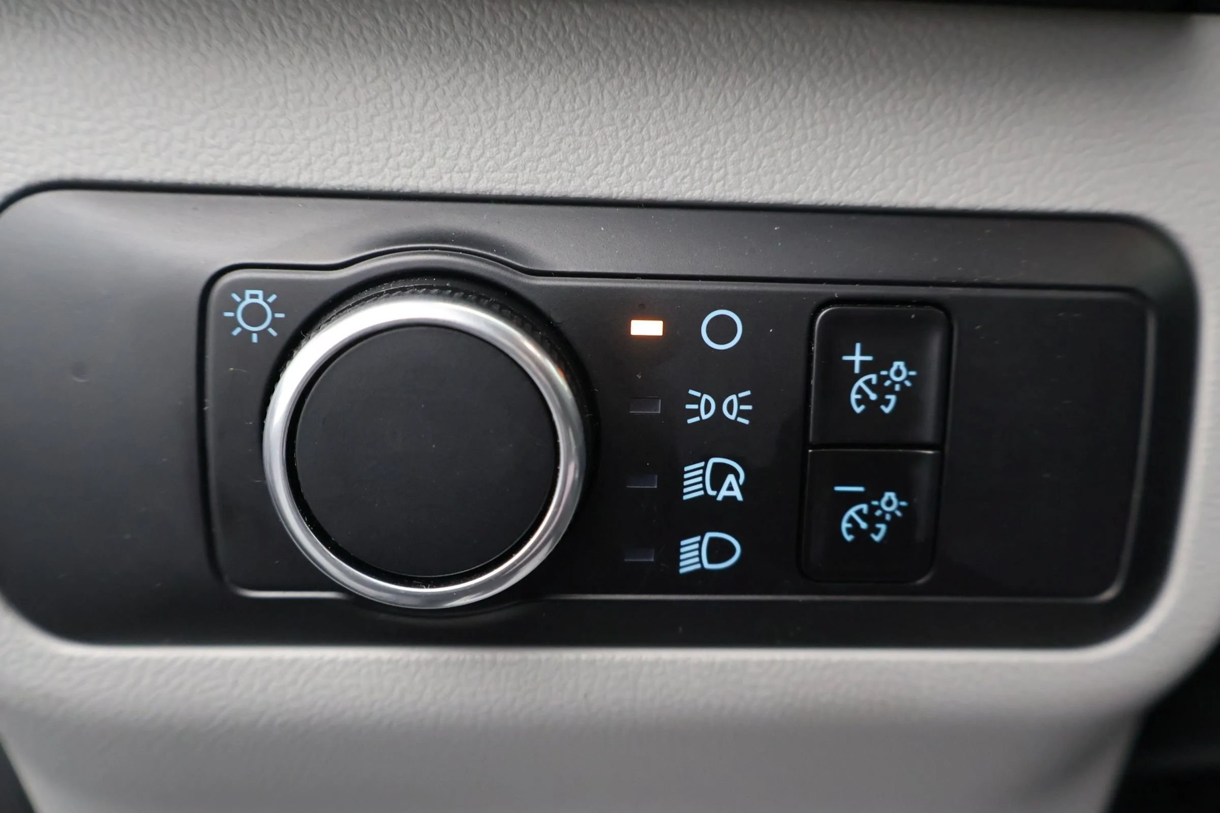 Used 2025 Ford Escape Active FWD image 19
