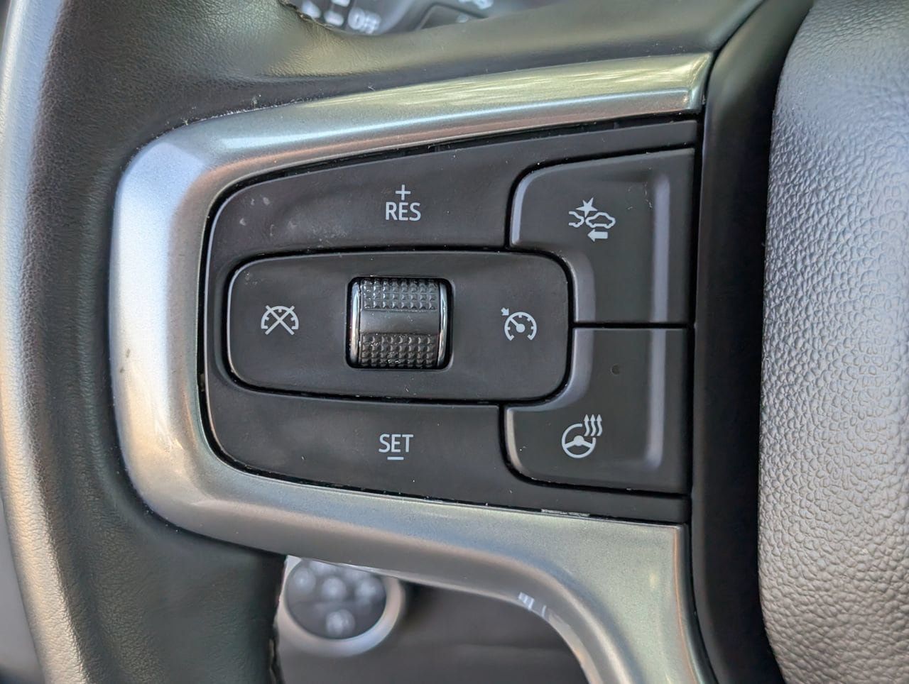 Used 2024 Chevrolet Silverado 2500 LT AWD/4WD image 22