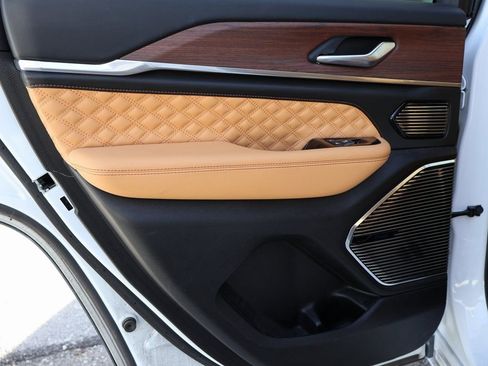 Used 2022 Jeep Grand Cherokee Summit w/ Advanced Protech Group IV image 13