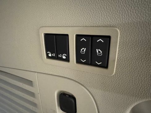 Used 2015 GMC Yukon Denali RWD image 24